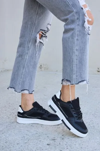Forever Link Round Toe Sneakers