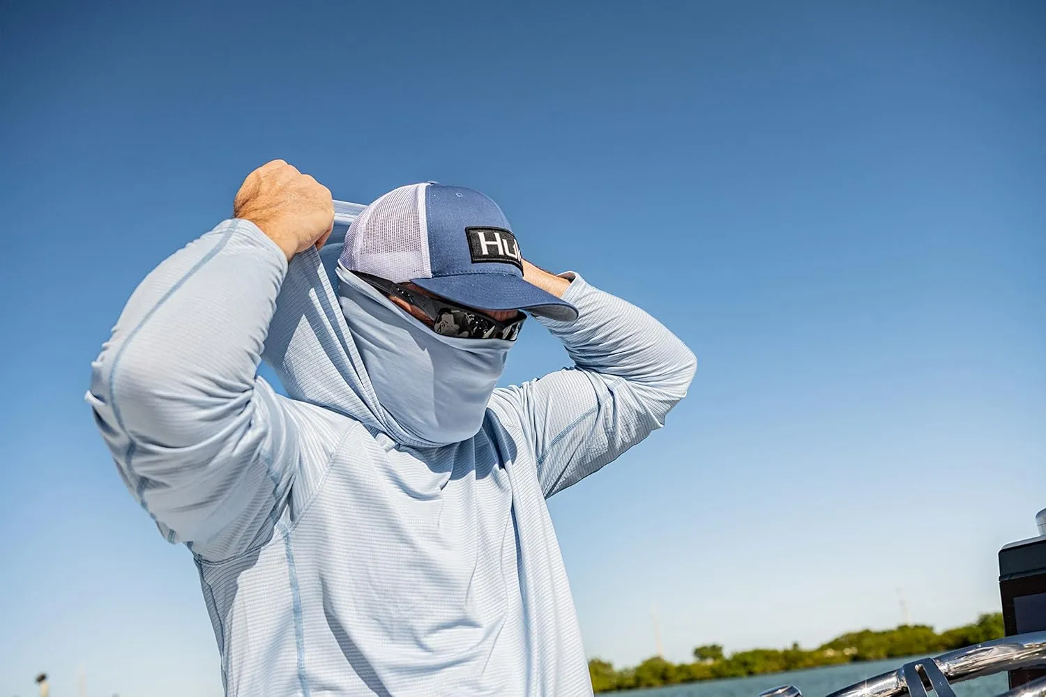 HUK Men's Standard A1A Hoodie Quick-Dry Performance Hooded Shirt  30 UPF