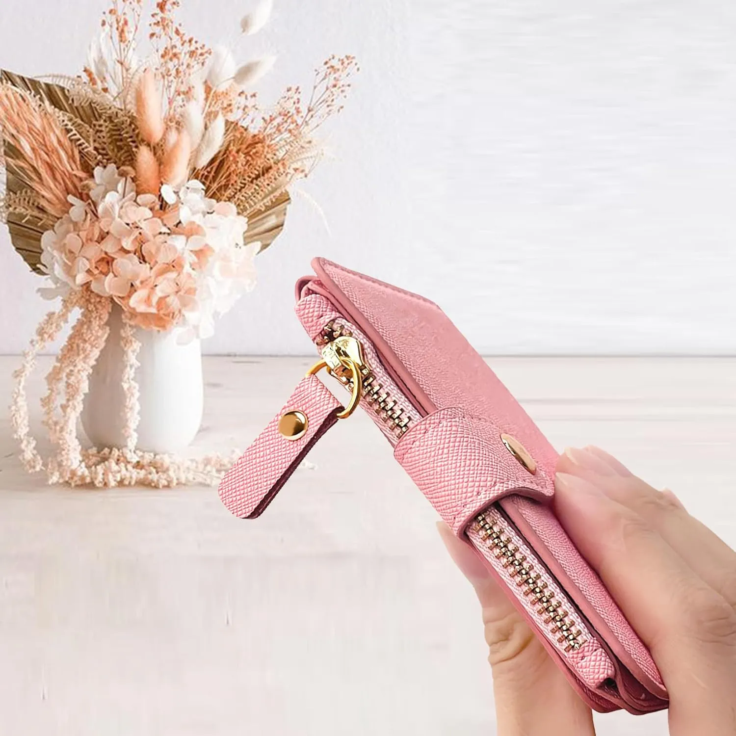 M-Plateau Card Cases, Leather Card & ID Cases,Practical Small Wallet for Women & Man with Credit Card Holder for Travelling (Light Pink)